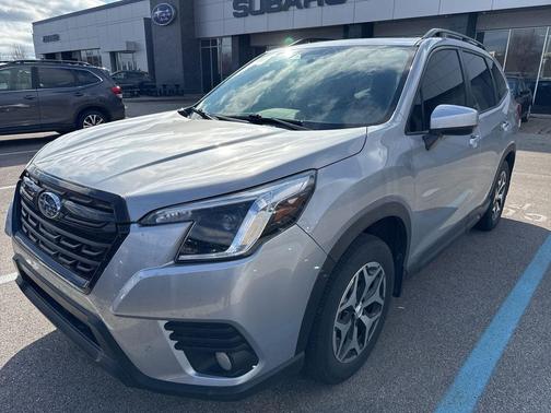 2023 Subaru Forester Premium