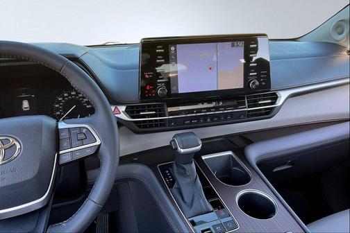2022 Toyota Sienna XLE 7 Passenger