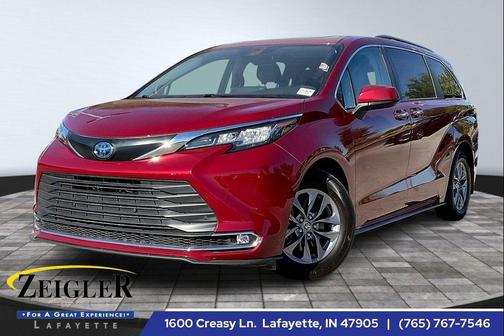 2022 Toyota Sienna XLE 7 Passenger