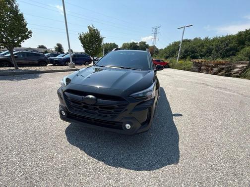 Crystal Black Silica 2025 Subaru Outback Onyx Edition XT