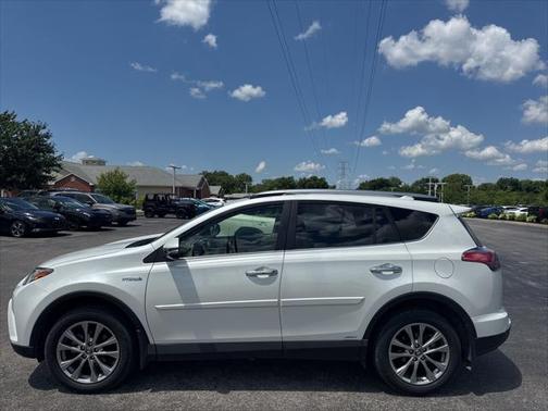 2018 Toyota RAV4 Hybrid SE