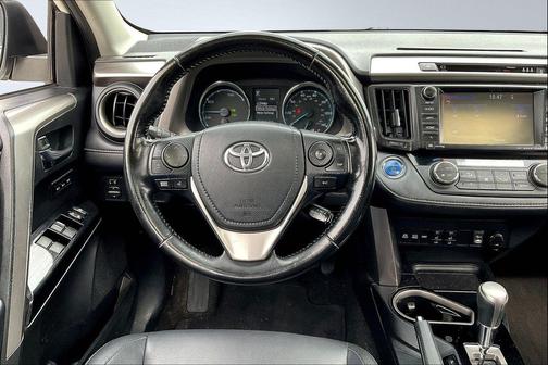 2018 Toyota RAV4 Hybrid SE