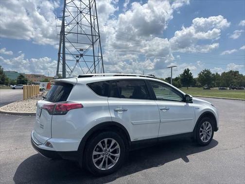 2018 Toyota RAV4 Hybrid SE