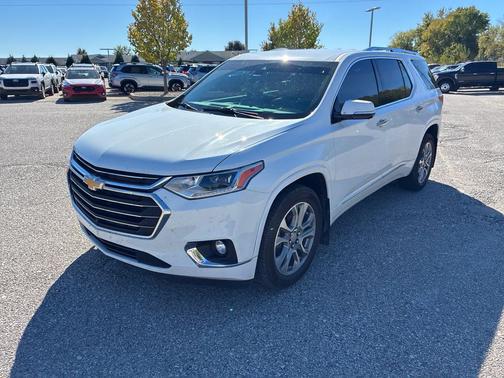 Summit White 2020 Chevrolet Traverse Premier