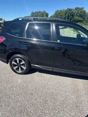 Crystal Black Silica 2018 Subaru Forester 2.5i Limited