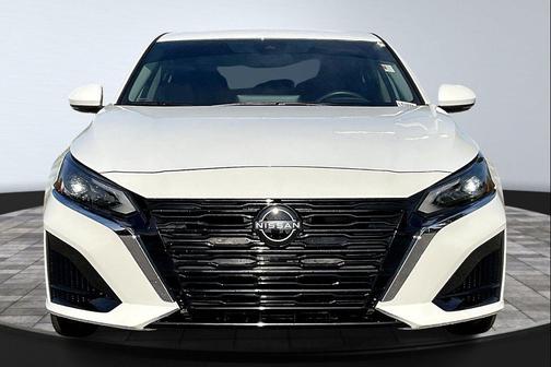 2024 Nissan Altima 2.5 SL