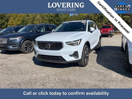 2025 Volvo XC40 B5 Plus Bright Theme