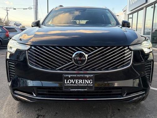 2025 Volvo XC90 B5 Plus