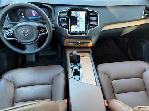 2024 Volvo XC90 Recharge Plug-In Hybrid T8 Plus Bright Theme 7 Passenger