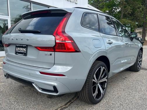 2025 Volvo XC60 B5 Ultra