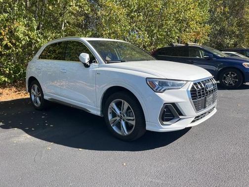 2023 Audi Q3 45 S line Premium