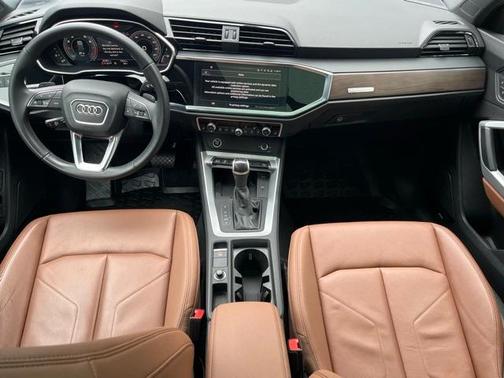 2023 Audi Q3 45 S line Premium