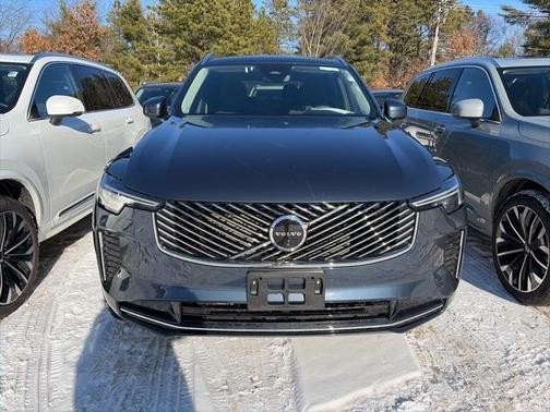 2025 Volvo XC90 B6 Plus 7-Seater