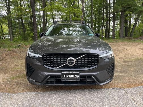 2023 Volvo XC60 B5 Plus Dark Theme