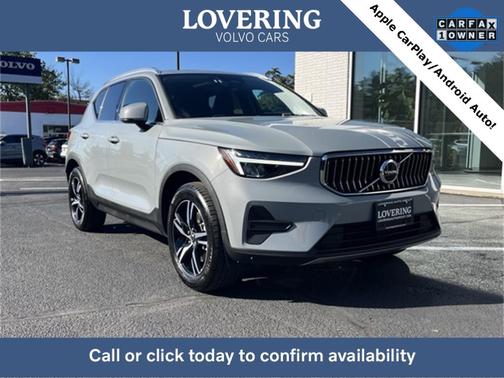 2025 Volvo XC40 B5 Core Bright Theme