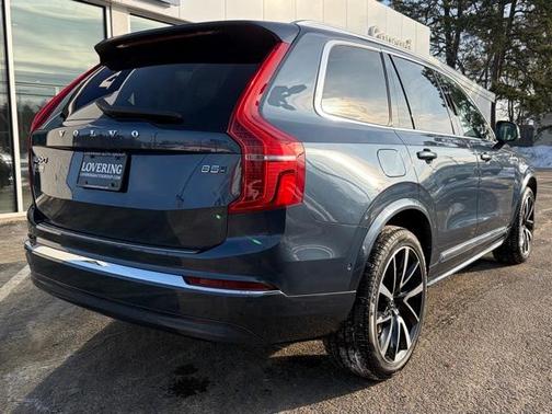 2024 Volvo XC90 B5 Plus Bright Theme