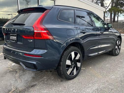 2025 Volvo XC60 Plug-In Hybrid T8 Plus