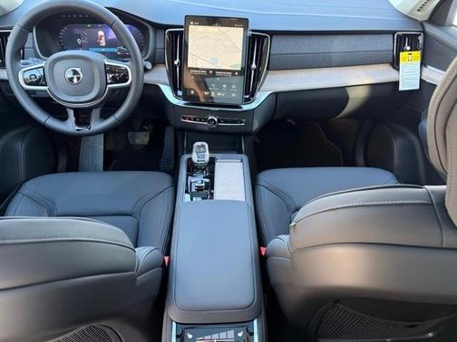 2026 Volvo XC90 B5 Core