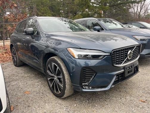 2025 Volvo XC60 B5 Plus