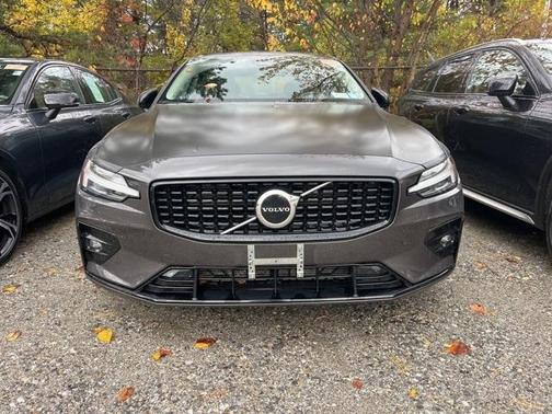 2025 Volvo S60 B5 Core