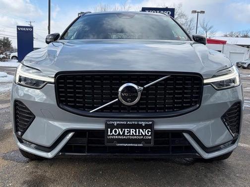 2025 Volvo XC60 B5 Plus