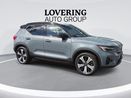 Gray Metallic 2023 Volvo XC40 Recharge Pure Electric Twin Plus
