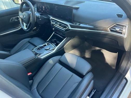 2023 BMW 330 i xDrive