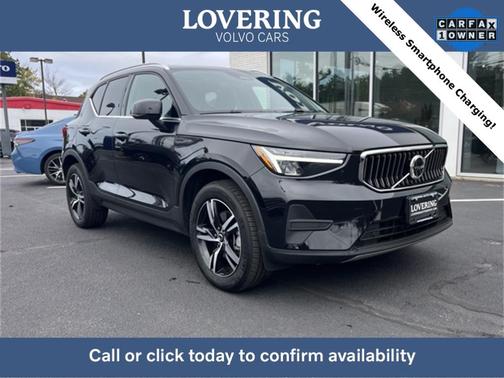 2025 Volvo XC40 B5 Core Bright Theme