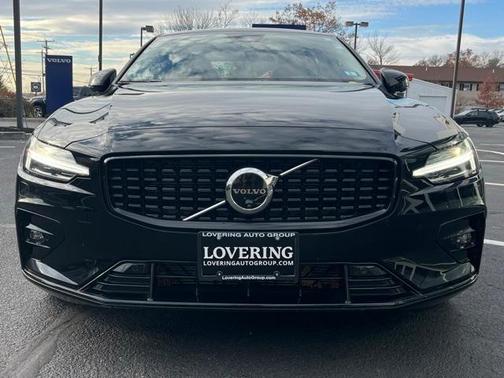 2025 Volvo S60 B5 Plus