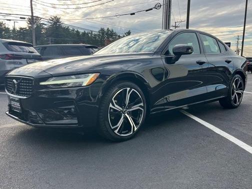 2025 Volvo S60 B5 Plus