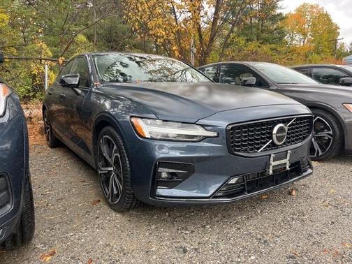 2025 Volvo S60 B5 Core