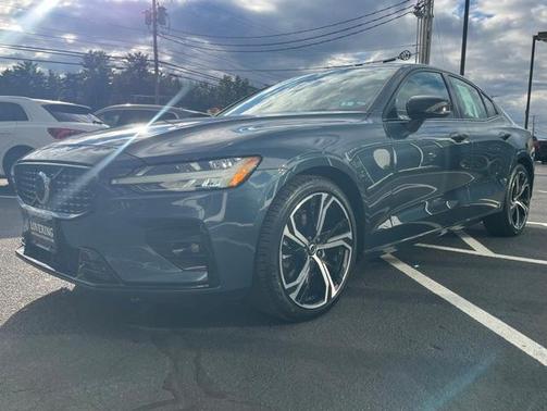 2025 Volvo S60 B5 Core