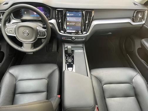 2025 Volvo S60 B5 Core