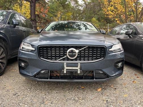 2025 Volvo S60 B5 Core