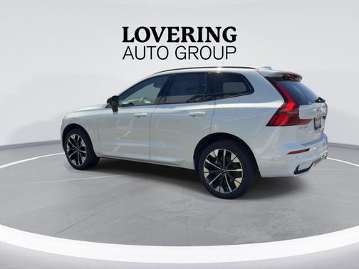 Crystal White 2026 Volvo XC60 B5 Plus