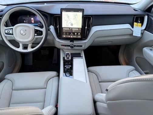 2026 Volvo XC60 B5 Ultra