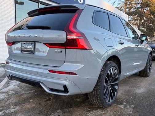 2026 Volvo XC60 B5 Ultra
