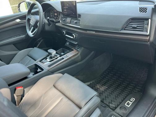 2024 Audi Q5 e 55 S line quattro Premium