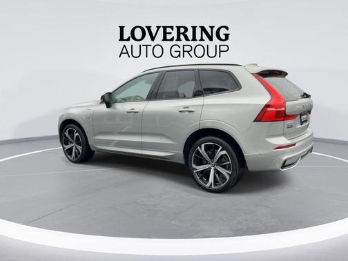 Silver 2024 Volvo XC60 Recharge Plug-In Hybrid T8 Ultimate Dark Theme