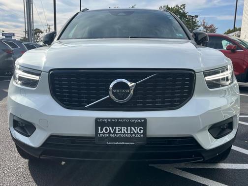 2021 Volvo XC40 T5 R-Design
