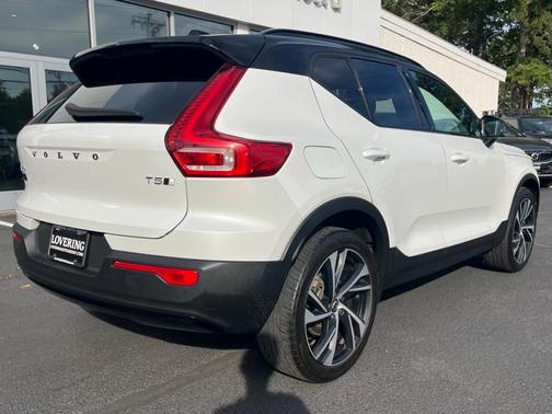 2021 Volvo XC40 T5 R-Design