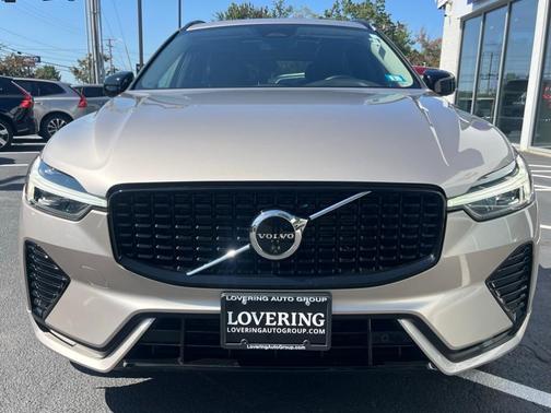 2025 Volvo XC60 B5 Plus Dark Theme