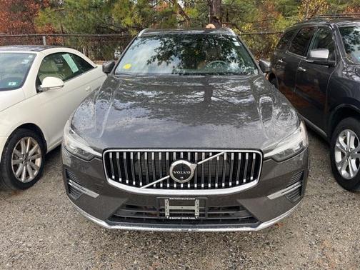 2023 Volvo XC60 B5 Plus Bright Theme