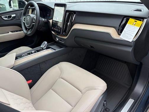 2026 Volvo XC60 B5 Plus