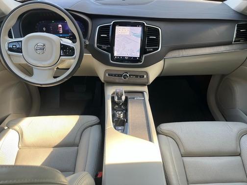 2023 Volvo XC90 B6 Ultimate 6-Seater