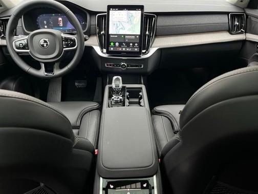 2025 Volvo XC90 Plug-In Hybrid T8 Ultra 7-Seater