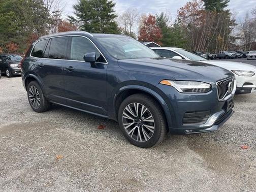 2022 Volvo XC90 T6 Momentum 7 Passenger