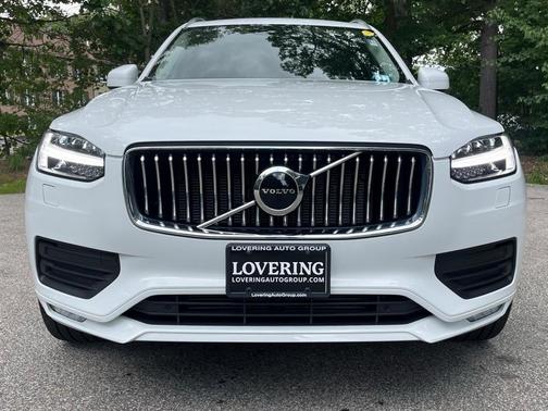 2022 Volvo XC90 T5 Momentum 7 Passenger
