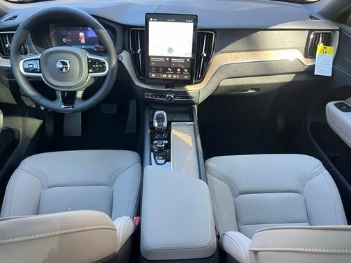 2026 Volvo XC60 B5 Core