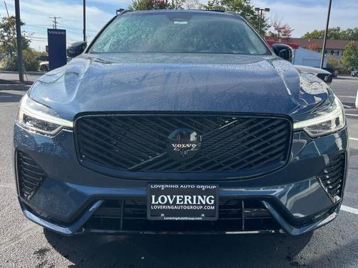 2026 Volvo XC60 B5 Ultra Black Edition
